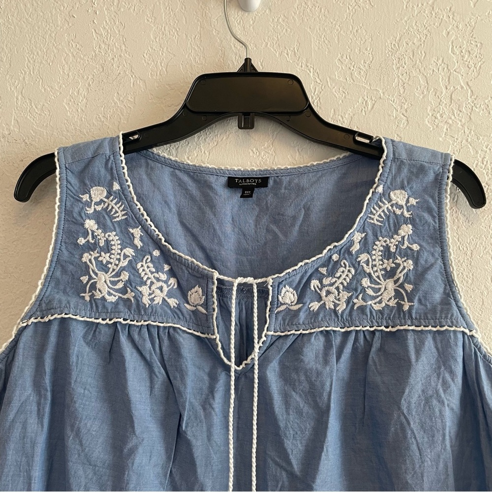 TALBOTS Tank Top 1XP Chambray Embroidered Tassel Tie Popover Shell Cotton Blue - Picture 3 of 7